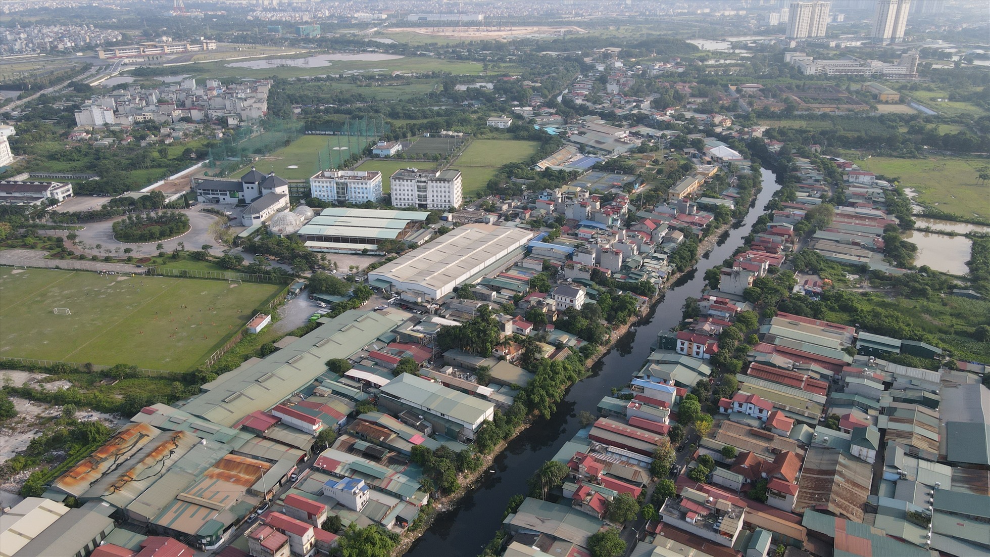 Góc nhìn lạc quan về thị trường bất động sản Việt Nam năm 2023  Góc nhìn lạc quan về thị trường bất động sản Việt Nam năm 2023 dji 0225